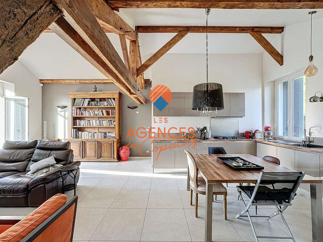 Appartement à SAINT-CYR-SUR-MER