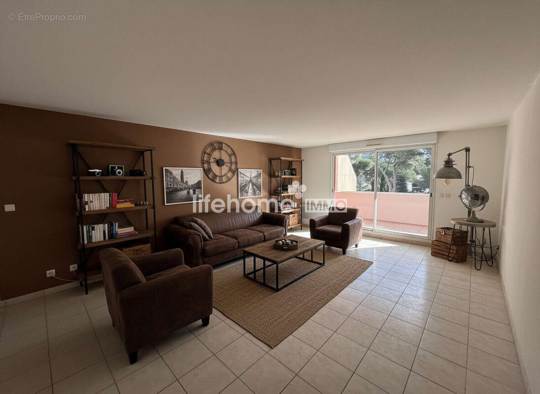 Appartement à MARSEILLE-9E