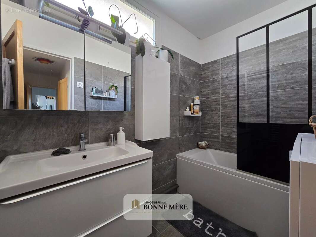 Appartement à MARSEILLE-10E