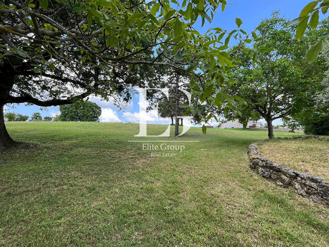 Maison à BOURG-CHARENTE