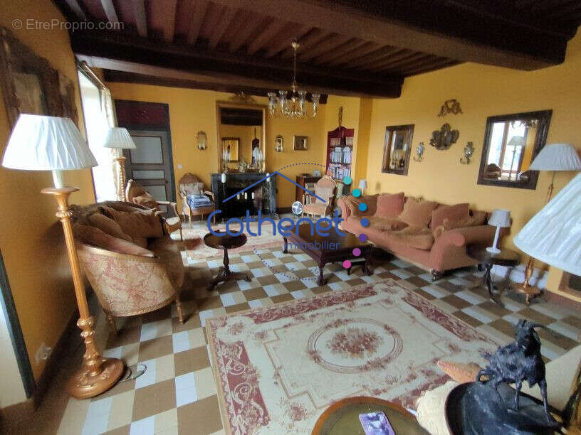 Maison 310 m² à Poisson  - photo 9