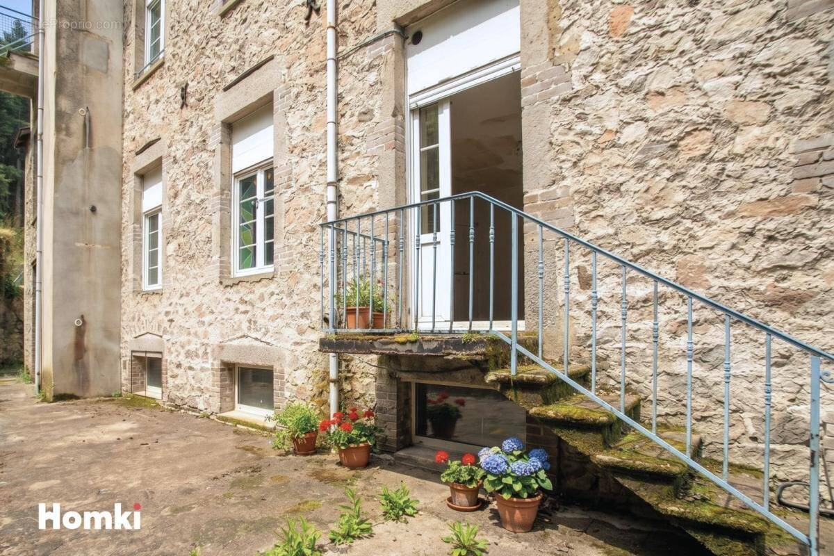 Appartement à LA SEAUVE-SUR-SEMENE