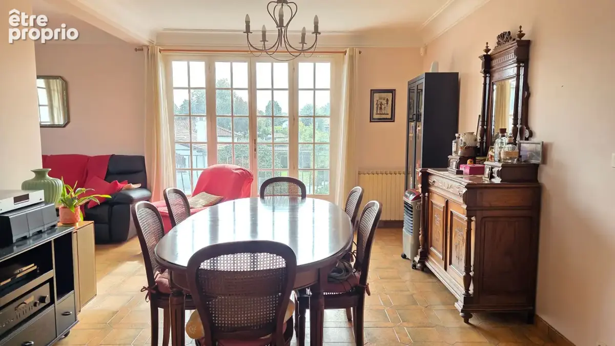 Anglet Maison de 202 m²  9 pièces  Fort potentiel - photo 2