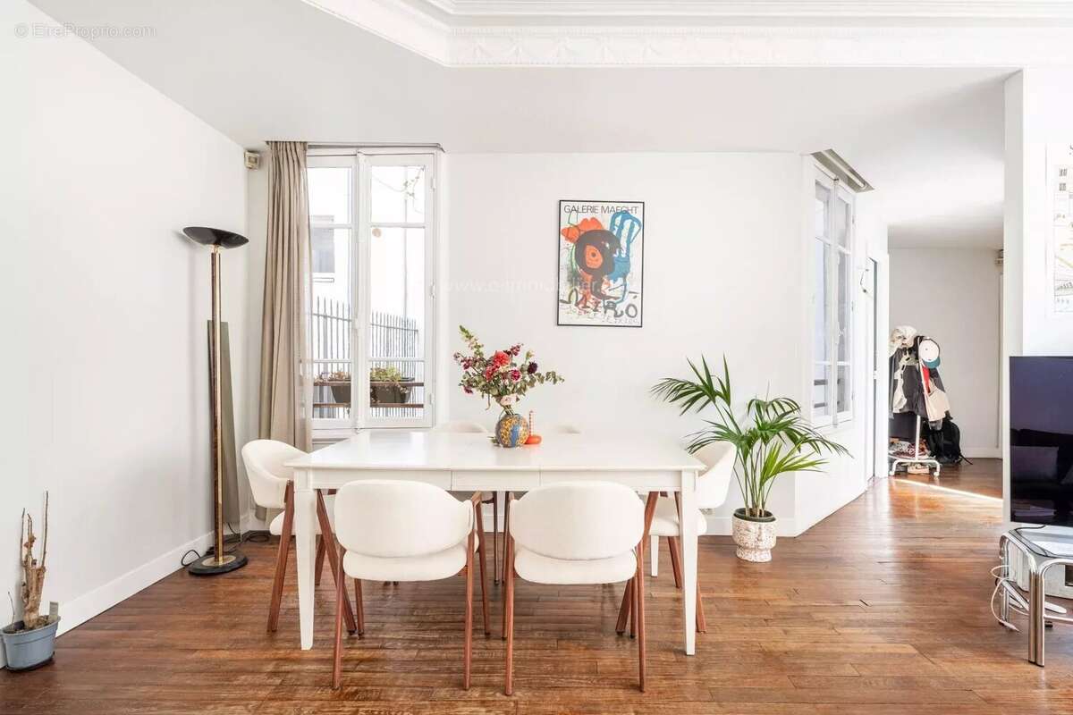 Appartement à PARIS-19E