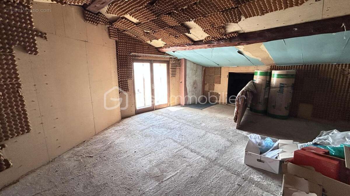 Maison à PEZILLA-LA-RIVIERE