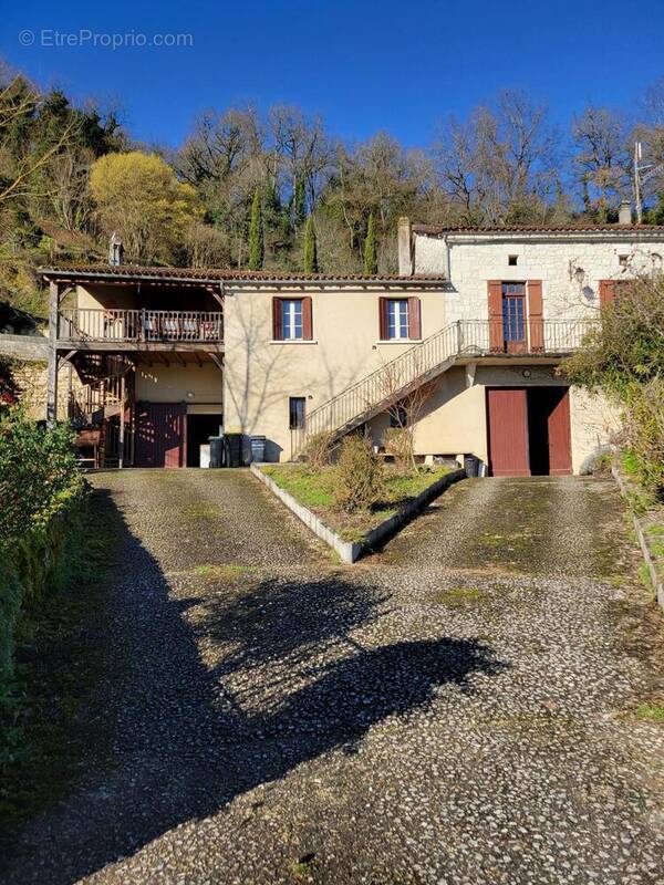 Photo 1 - Maison à AUBETERRE-SUR-DRONNE