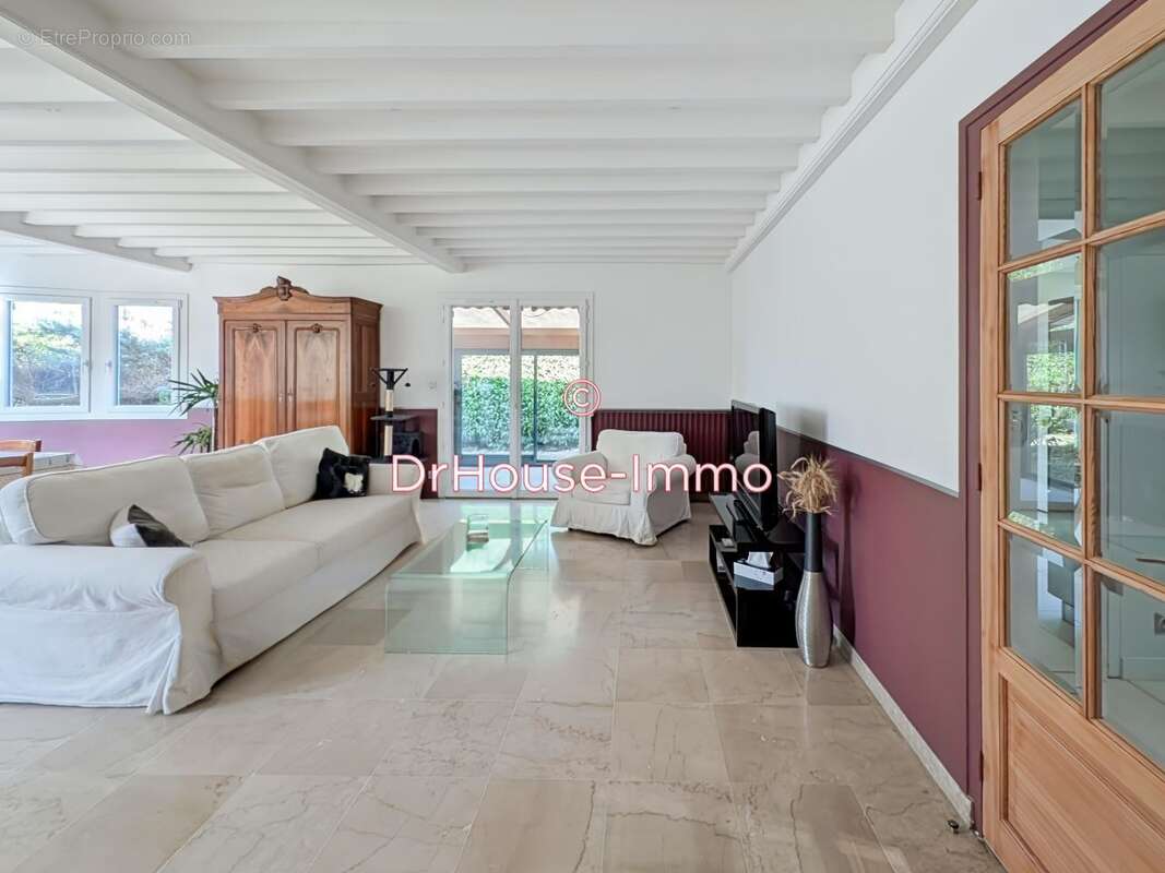 Maison à MESSIMY-SUR-SAONE