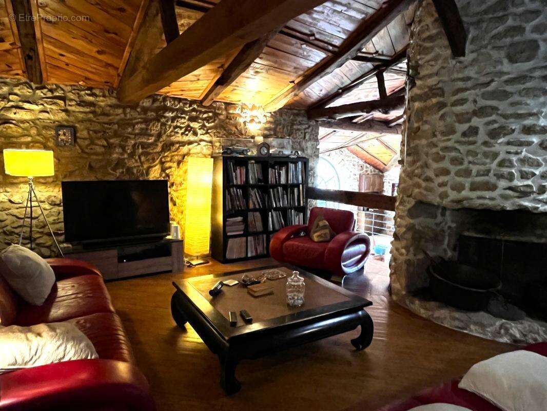 Maison à BOURG-DE-VISA