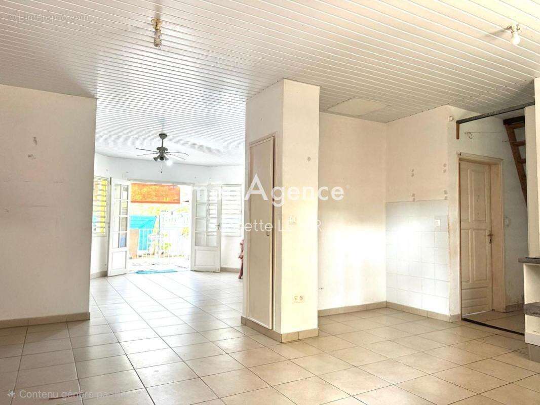 Maison à REMIRE-MONTJOLY