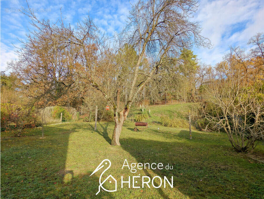 Maison à SAINT-PIERRE-LES-NEMOURS