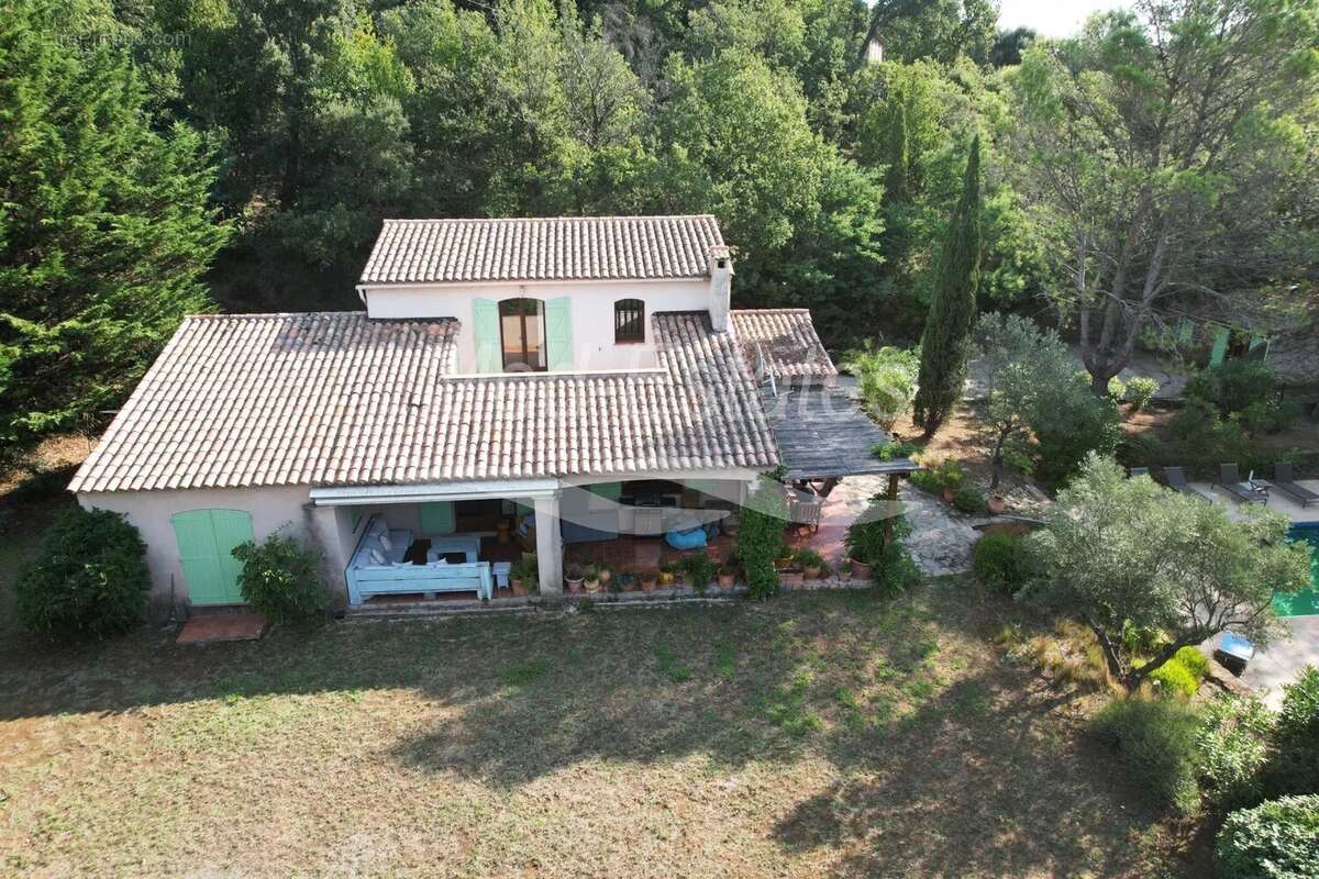 Maison à LA GARDE-FREINET