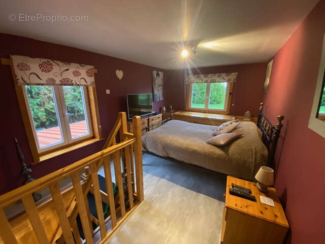 Maison en excellent etat, pleine de charme, terrain de 2000m2. - photo 6
