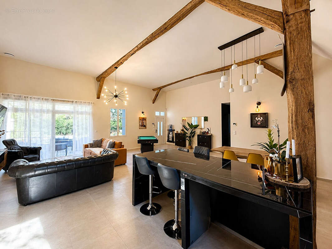 Montgueux, Superbe longère rénovée de plain-pied avec prestations de qualité - photo 6