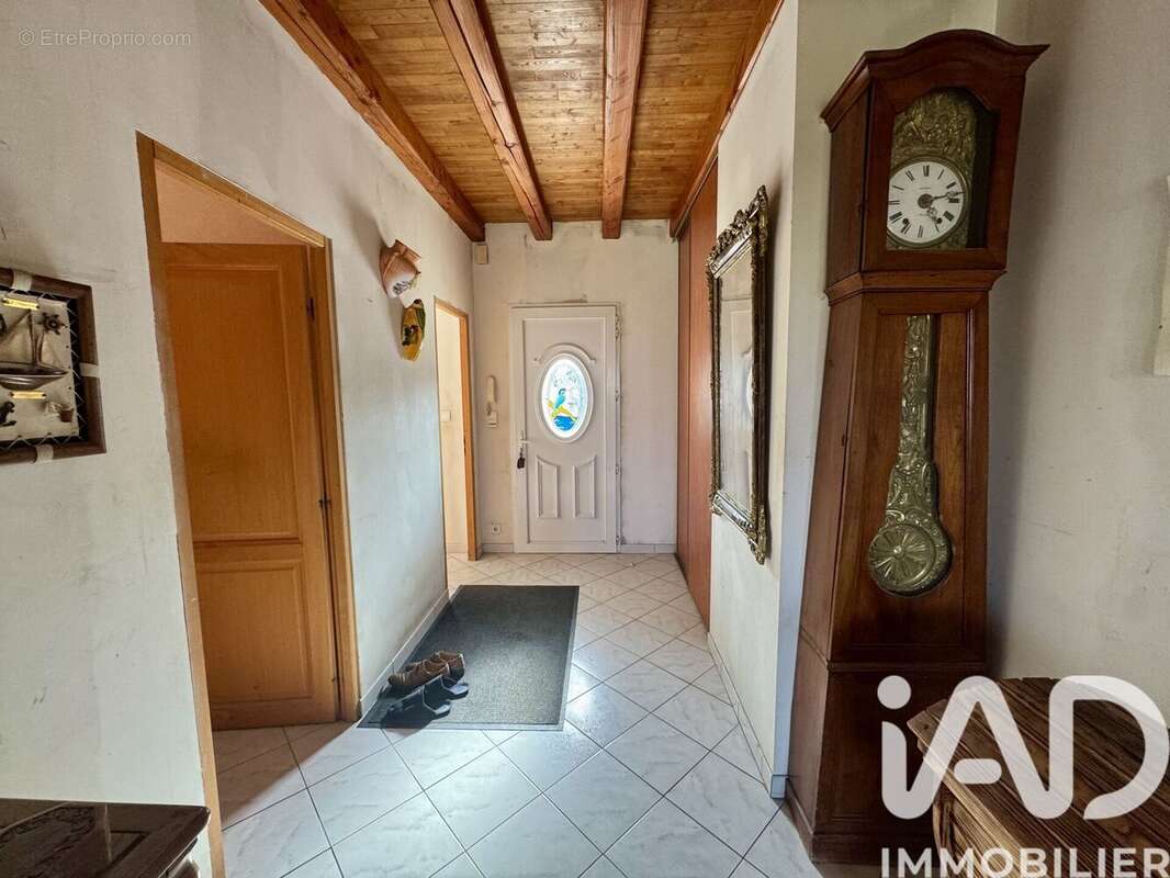 Maison 170 m² à Mosnac  - photo 9