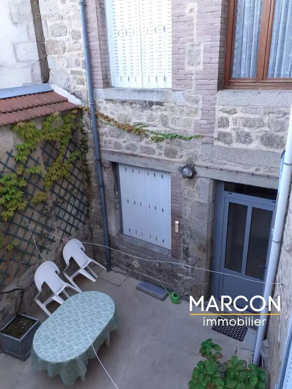 Maison à CHENERAILLES