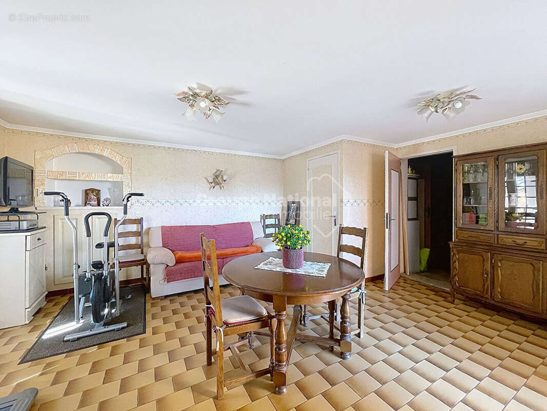 Maison à BOLLENE