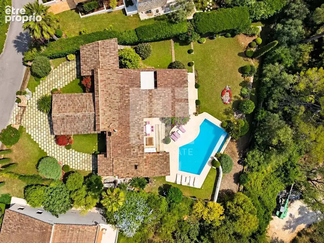 Secteur recherché - a proximité de la mougins school - villa 4 ch avec vue dégagée dans domaine sécurisé - photo 2