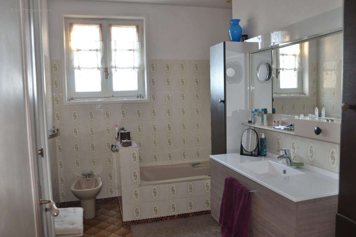 Maison à LAROQUE-TIMBAUT