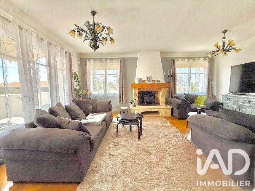 Maison 210 m² à La Tremblade  - photo 5