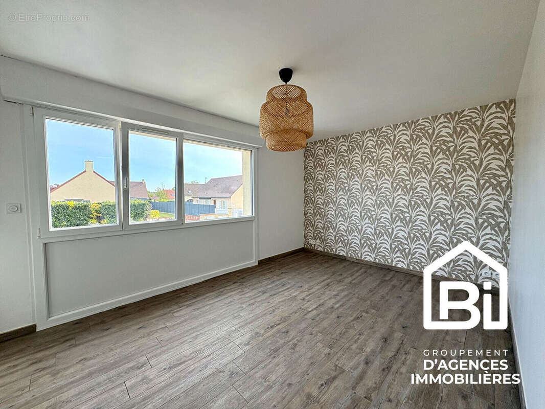 Appartement à CORMELLES-LE-ROYAL