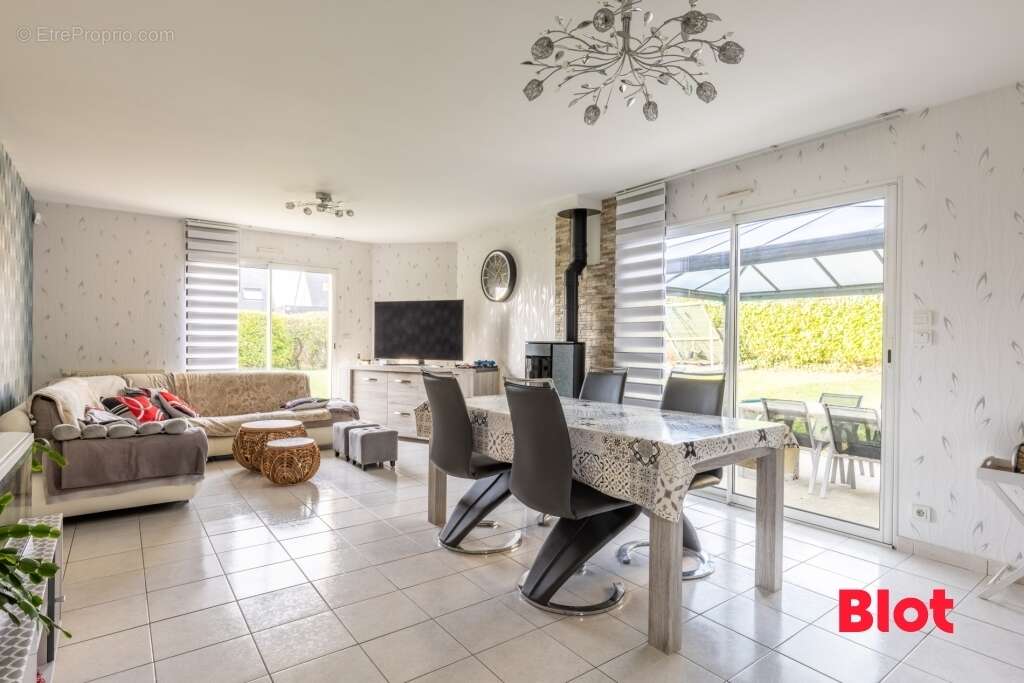 Maison à SAINT-AUBIN-D'AUBIGNE