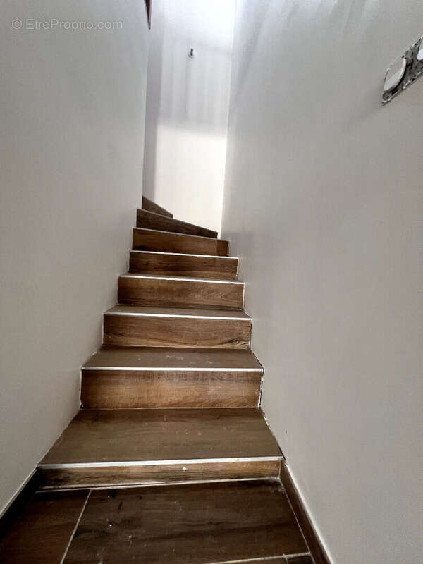 Appartement à BYANS-SUR-DOUBS