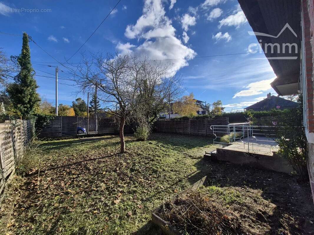 Maison à COUR-CHEVERNY