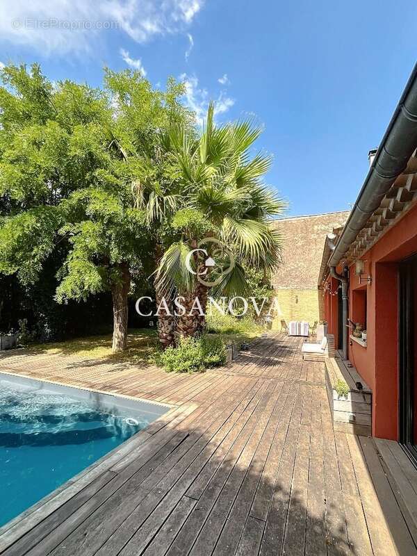 Maison à MONTPEYROUX