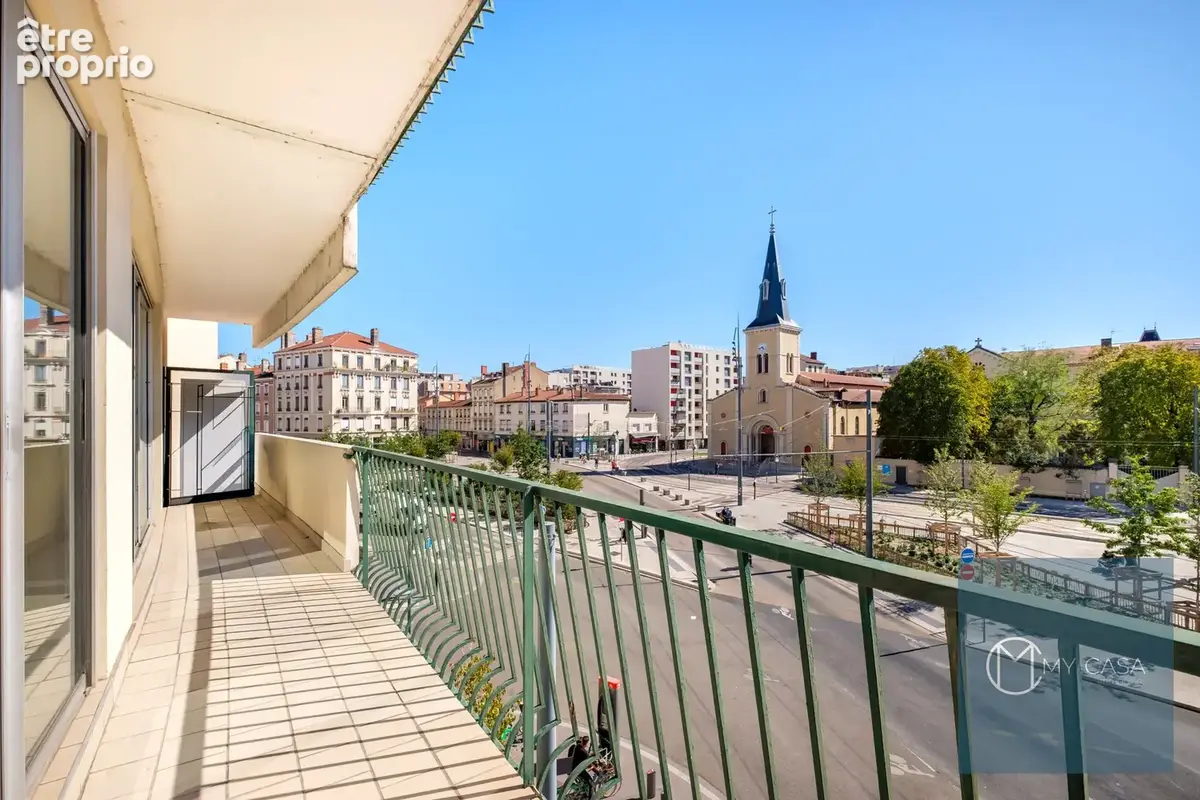 Villeurbanne - Appartement rénové de 91,17 m2 avec balcon - photo 1