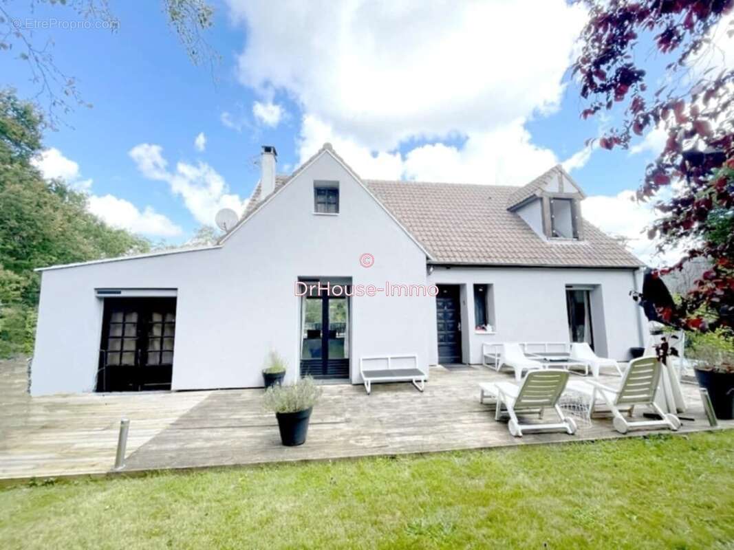 Maison 130 m² à Savigny-Sur-Clairis  - photo 9