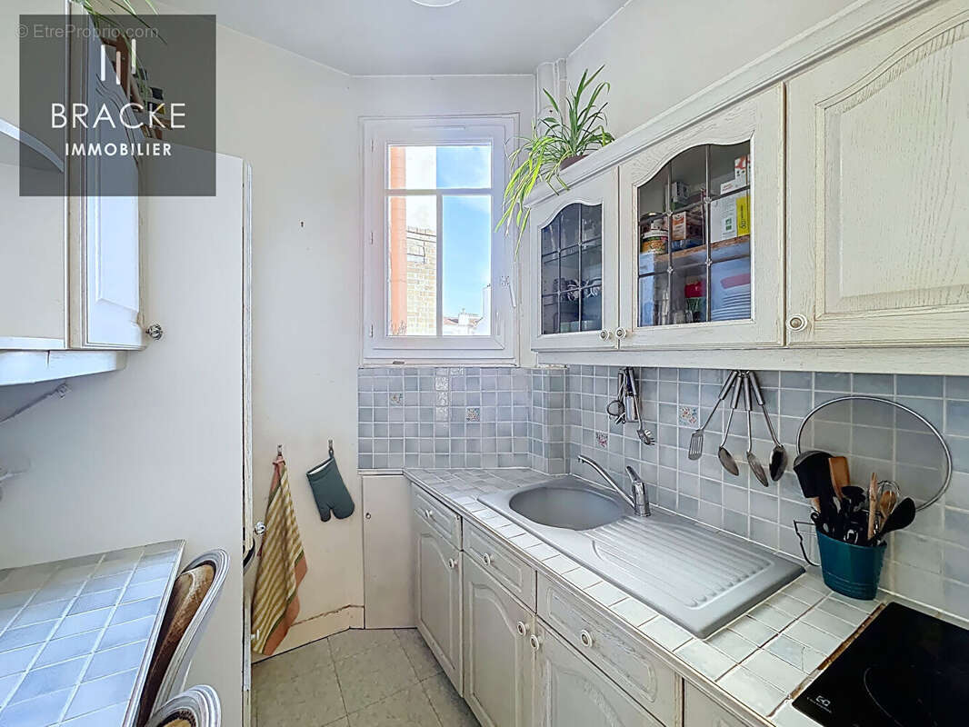 Appartement à COURBEVOIE