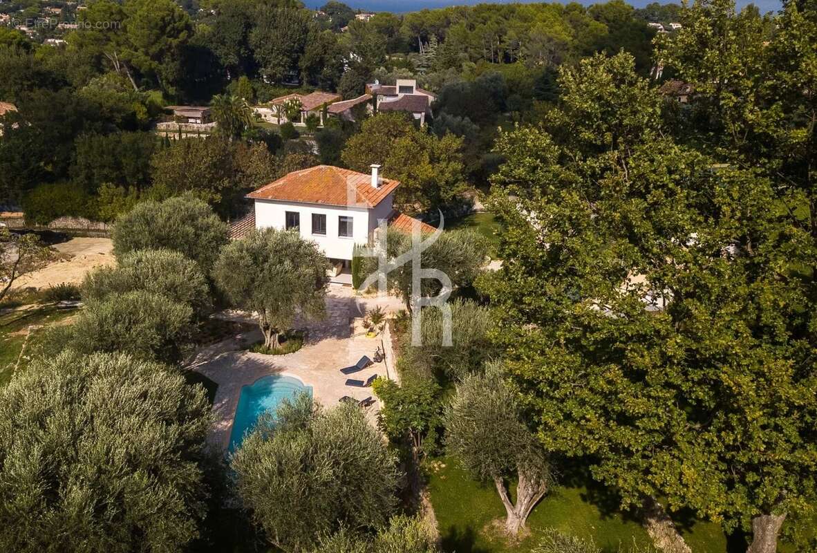 Maison à MOUGINS