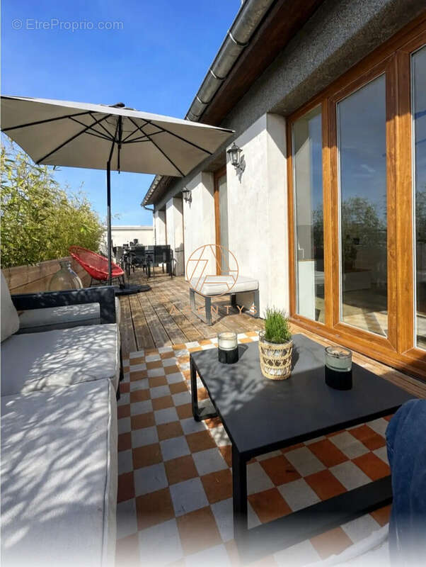 Appartement à SAINT-MAUR-DES-FOSSES