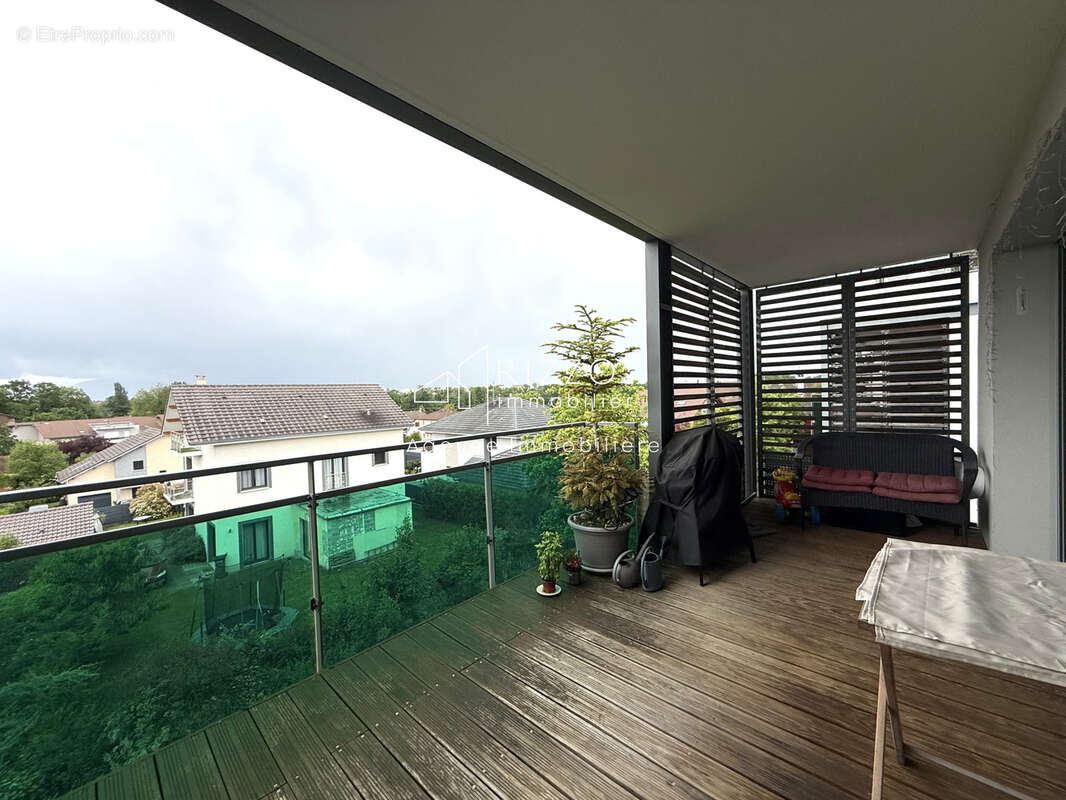 Appartement à PREVESSIN-MOENS