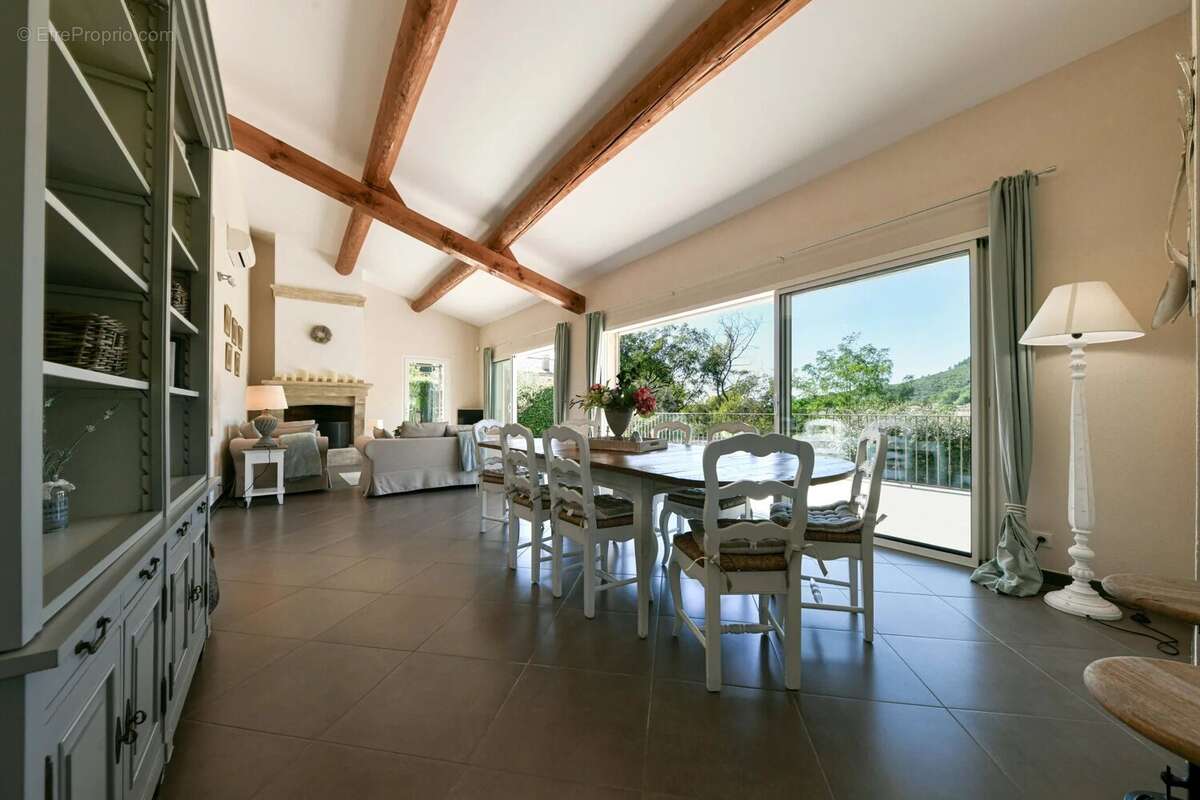 Maison à UZES