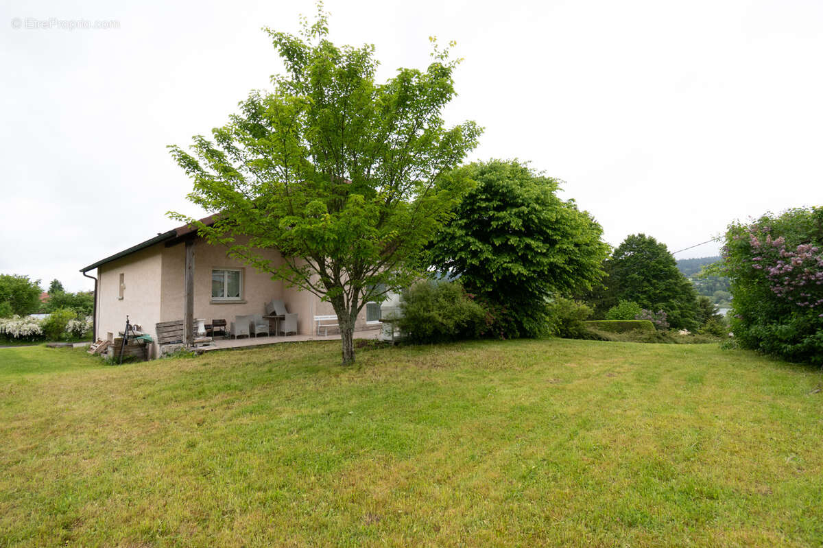 Maison à SAINT-POINT-LAC