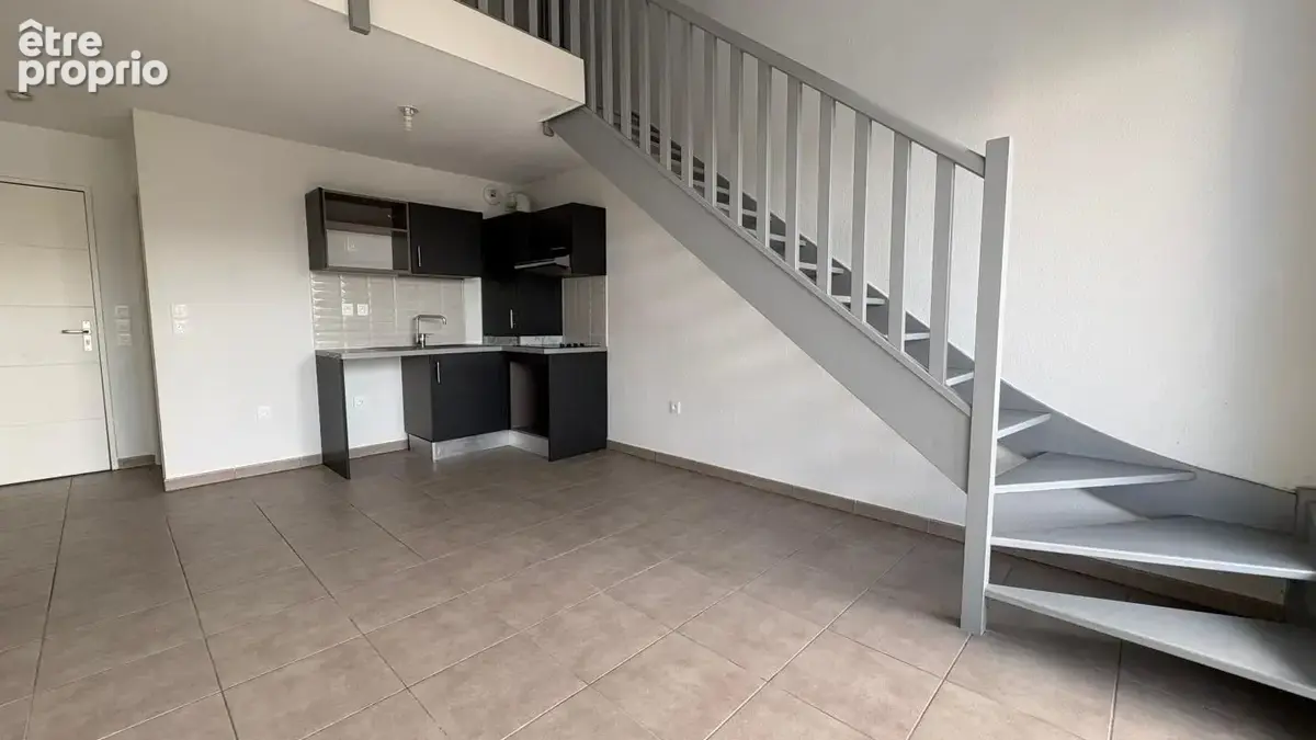 Duplex 70m² - deux places de parking - copropriété sécurisée - photo 2