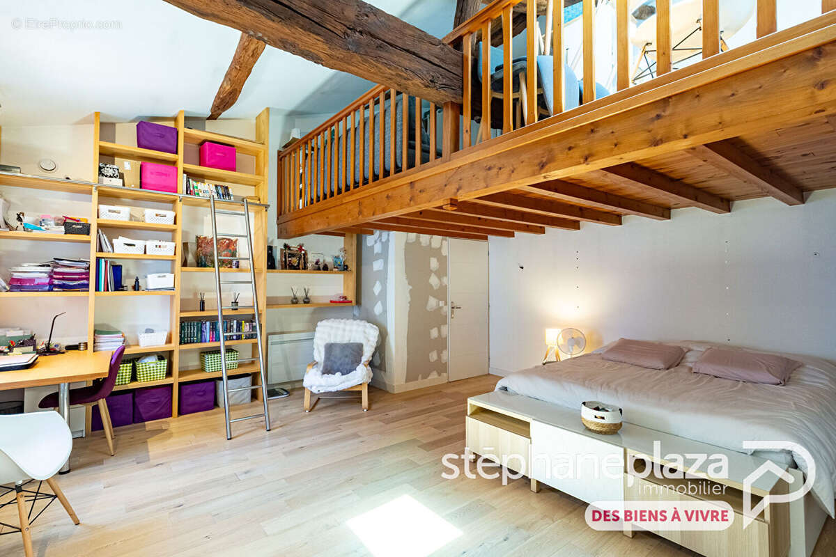 Maison de village 139m² - 2 chambres + cave à St Trivier-sur-Moignans - photo 7