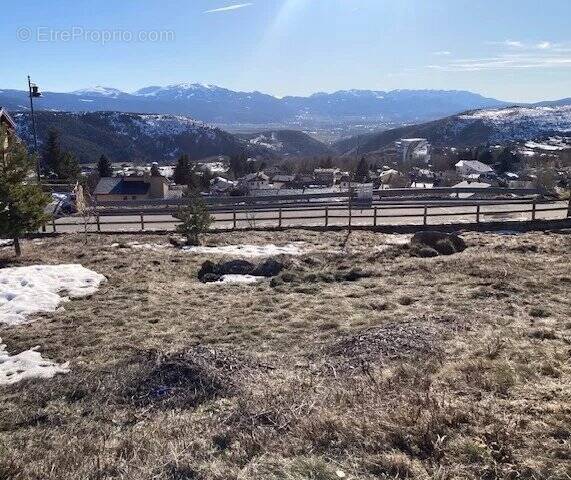 Terrain à FONT-ROMEU-ODEILLO-VIA