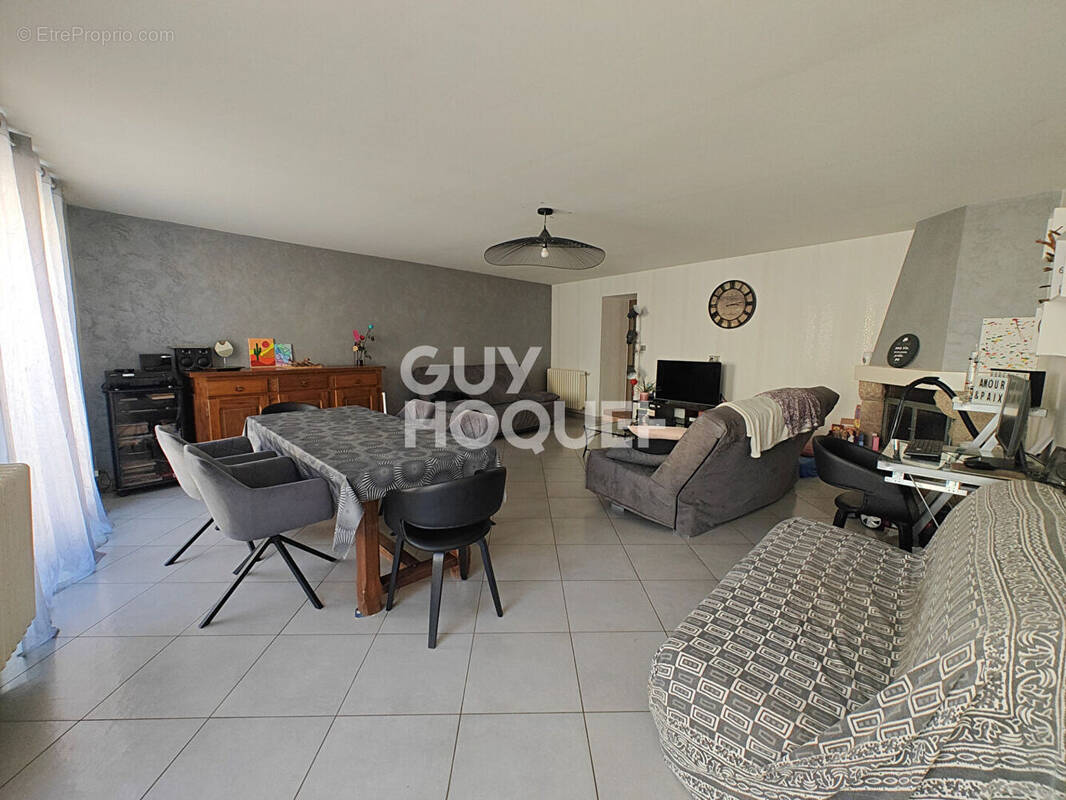 Maison de village de 158 m² à Saint-Genis-l'Argentière - photo 3