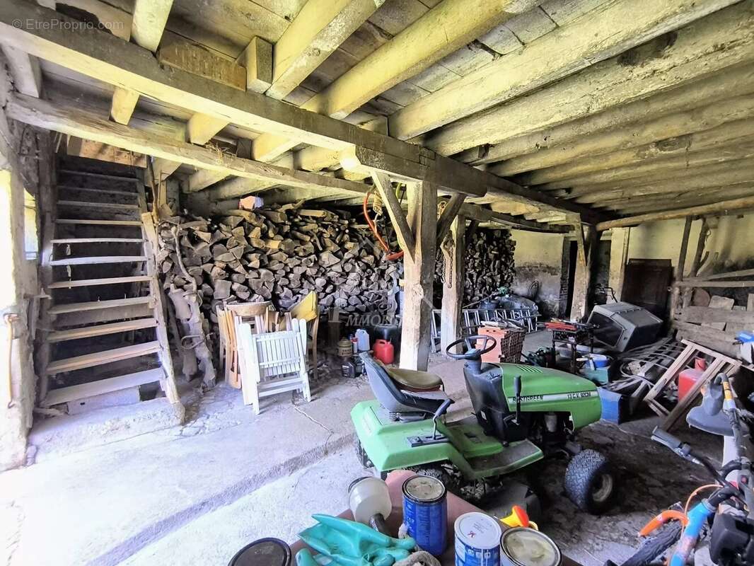 Maison à GOUTTIERES