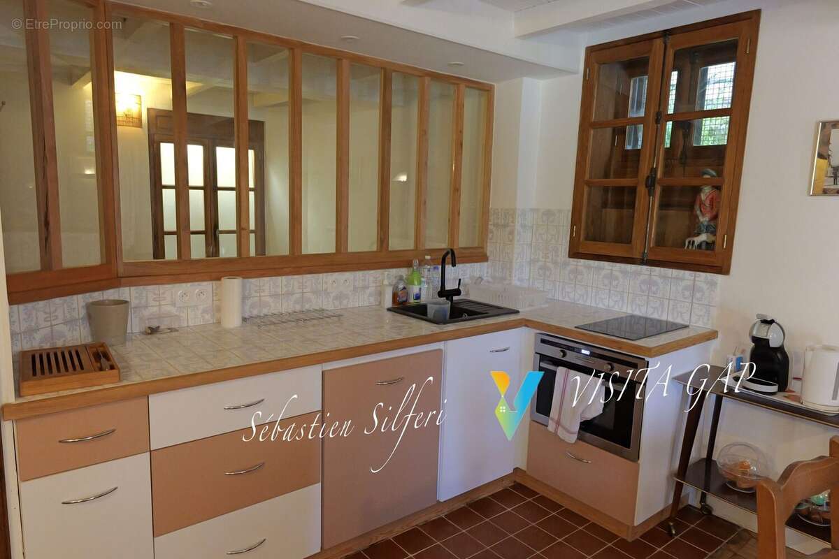 Maison 320 m² à Chorges  - photo 4
