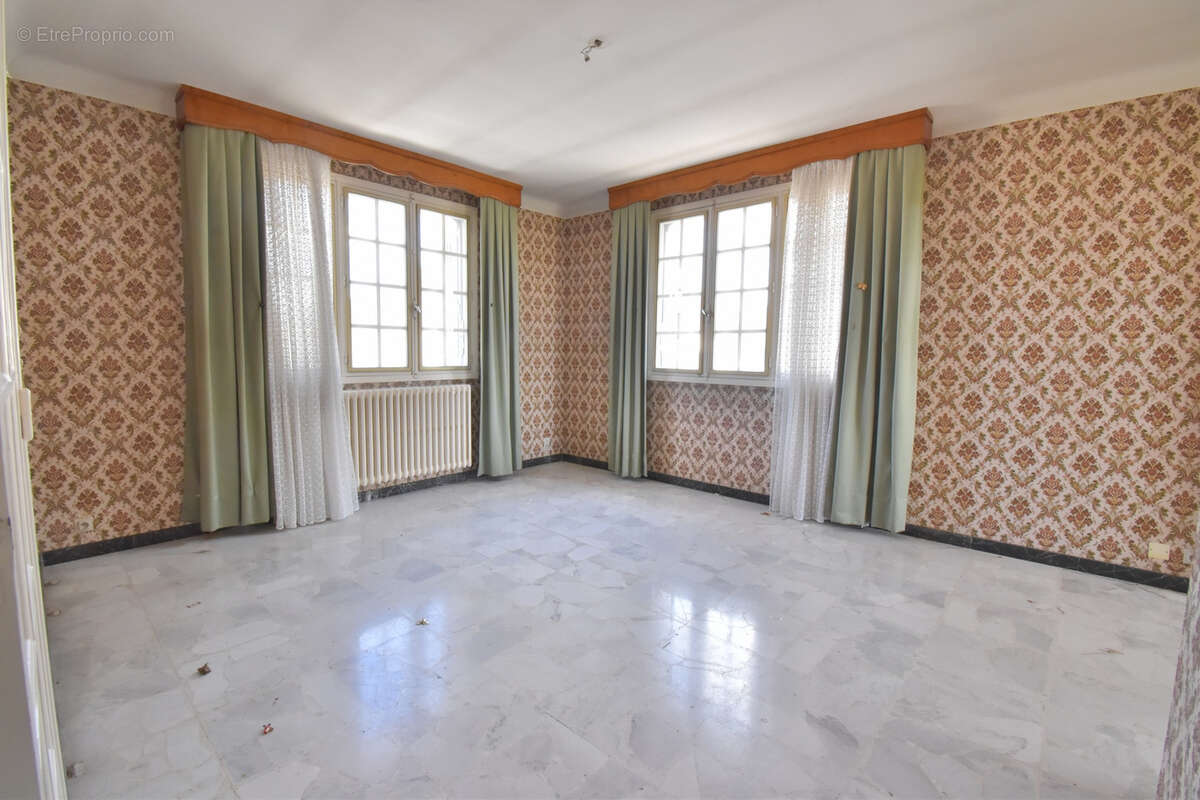 Maison à YZEURE
