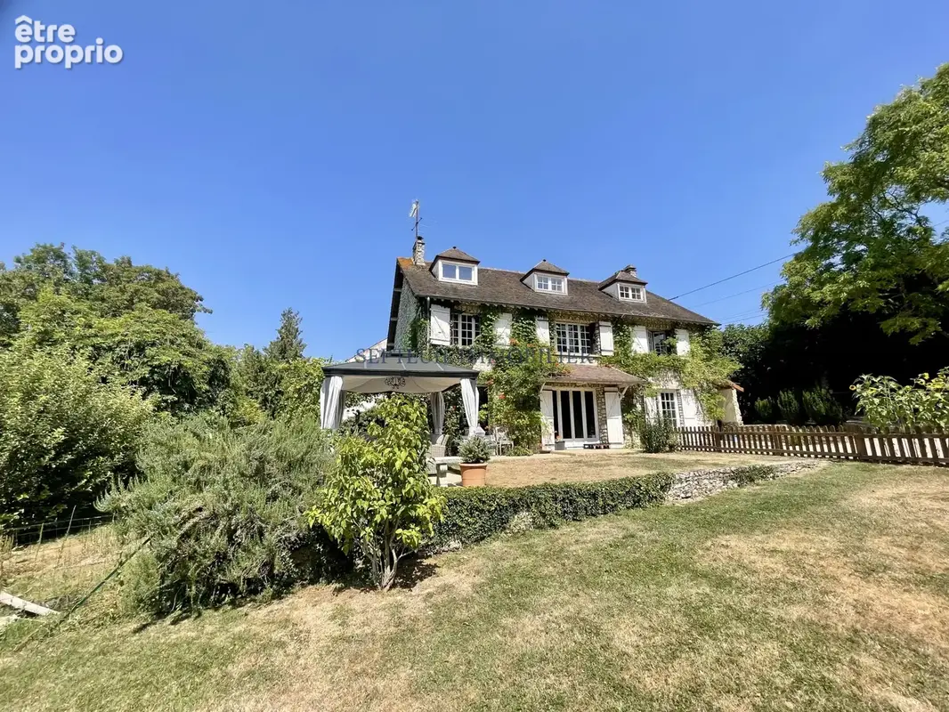 Maison ancienne individuelle de 7 pièces, sur 5 088 m2,avec garage et piscine. - photo 3