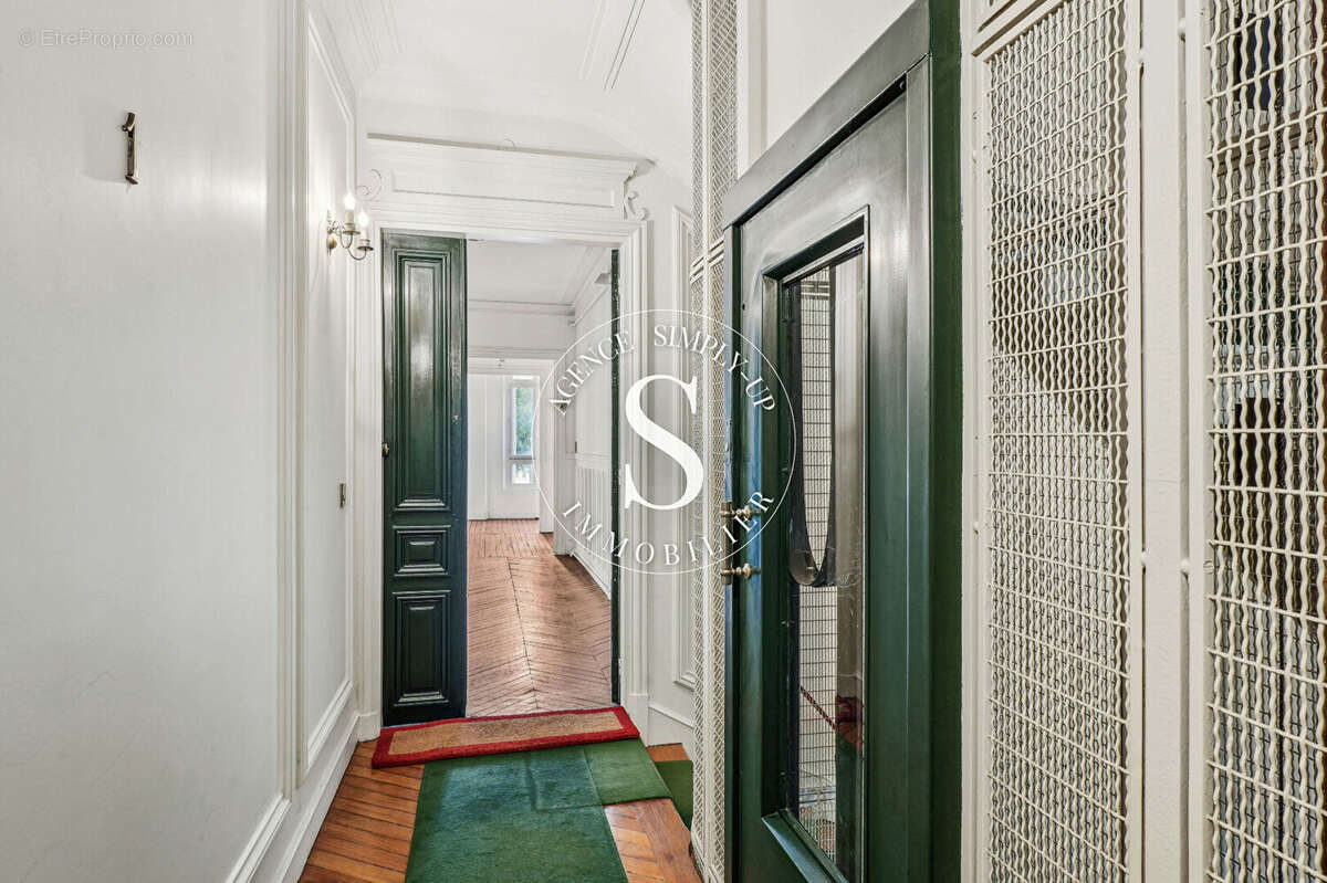 Appartement à PARIS-6E