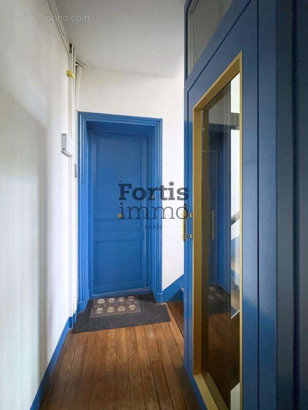 Appartement à PARIS-14E