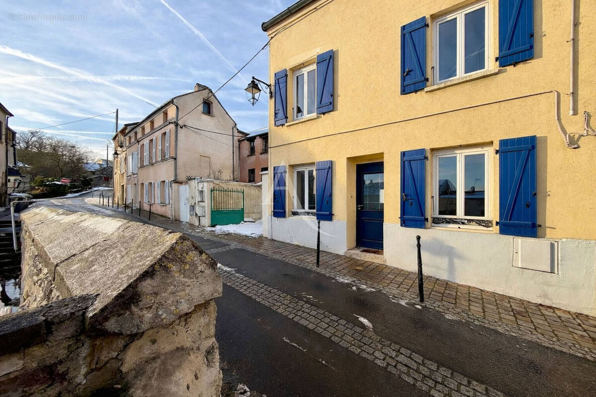Maison à CONFLANS-SAINTE-HONORINE