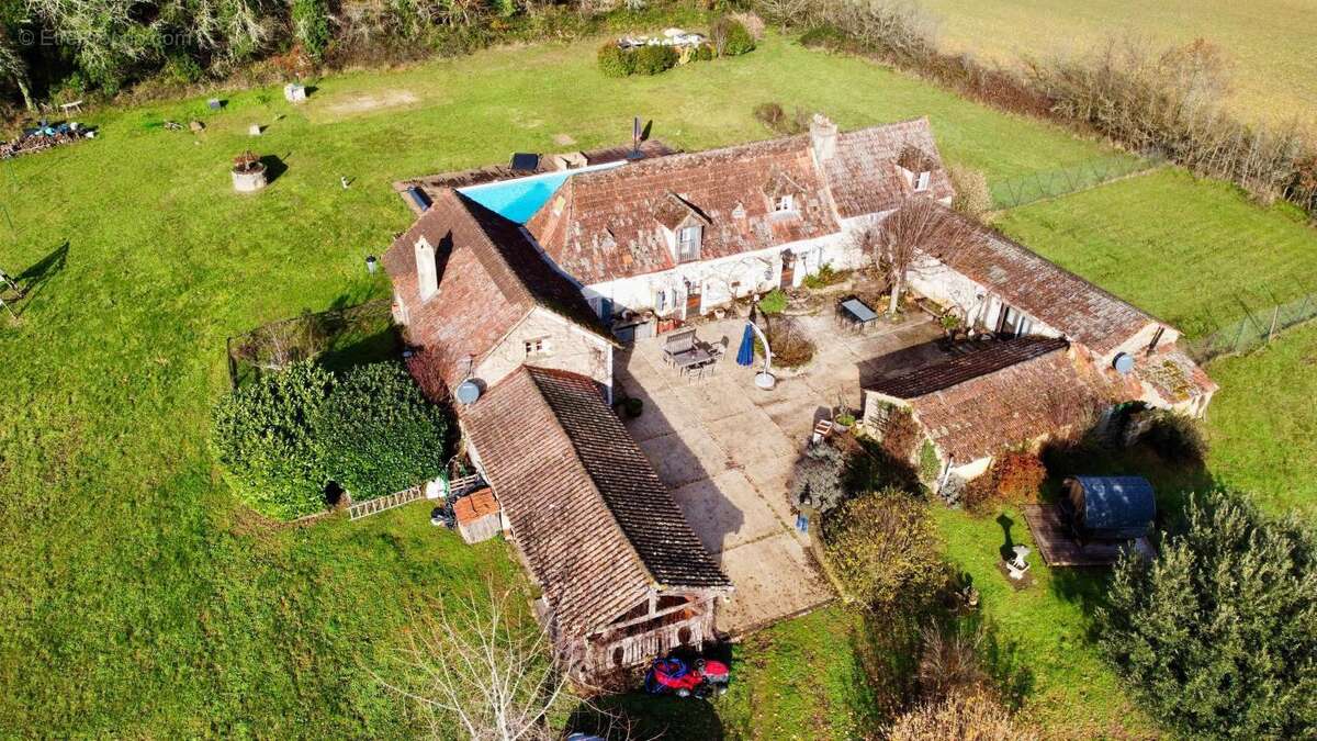 Maison à SAINTE-ALVERE