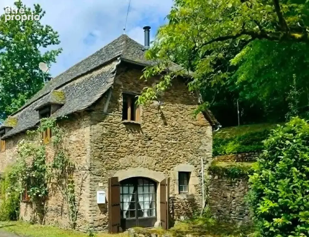Maison à GAGNAC-SUR-CERE
