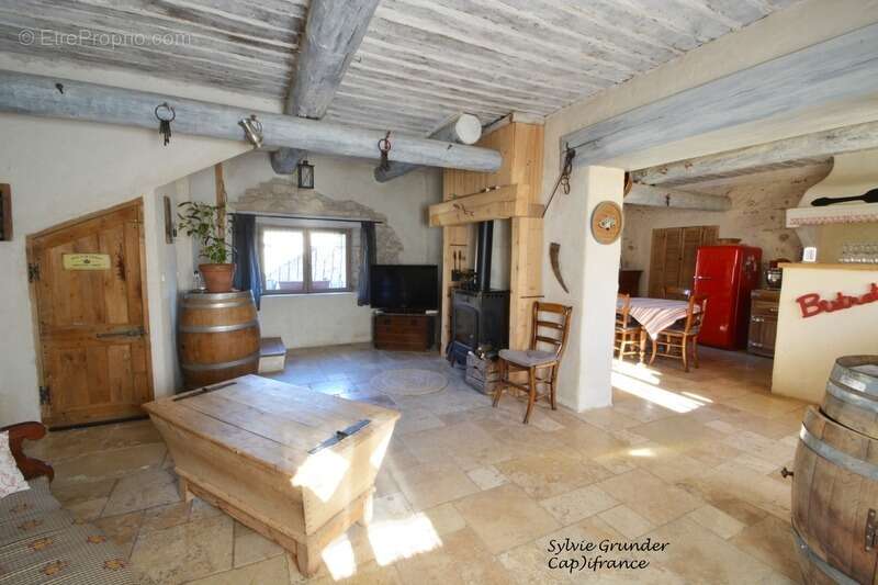 Maison à EGUILLES